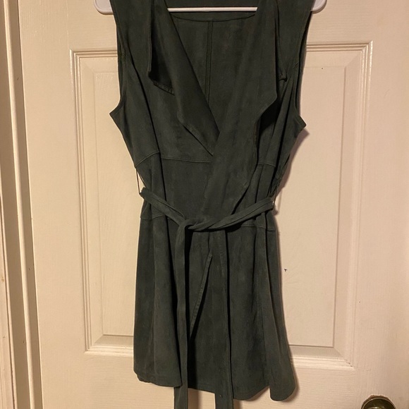 Neiman Marcus Faux Suede Trench Style Vest Size Medium - Picture 15 of 15